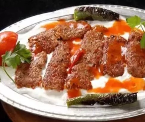 Yoğurtlu Kebap